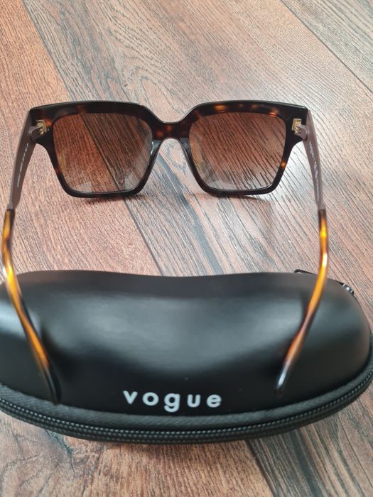 Vouge brown  Guess sunglasses kyliyan