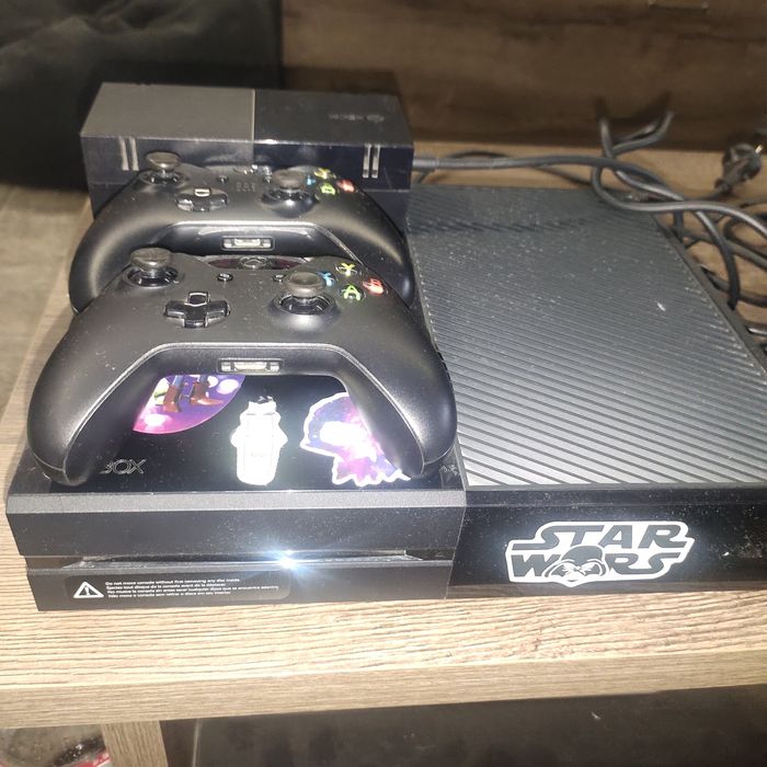 Xbox one 500gb full cp + kinect + 2 официальных диска
