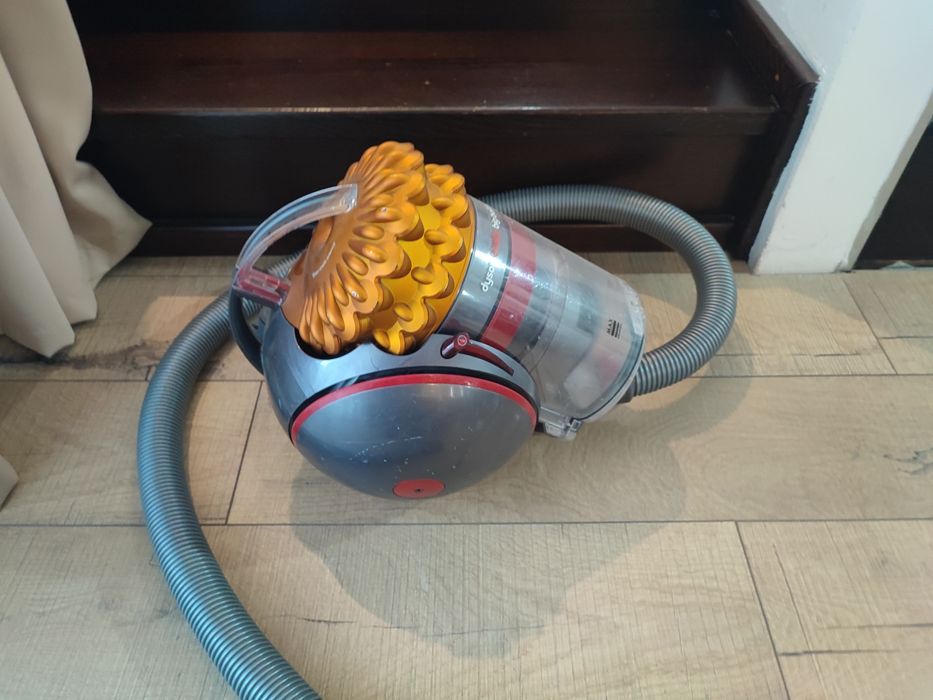Aspirator Dyson Cinetic Big Ball Multifloor 2