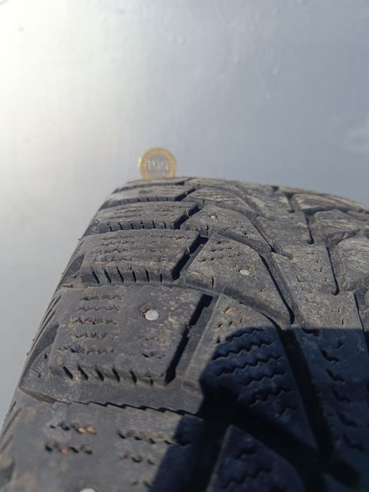 Шины зимние Maxxis R15.