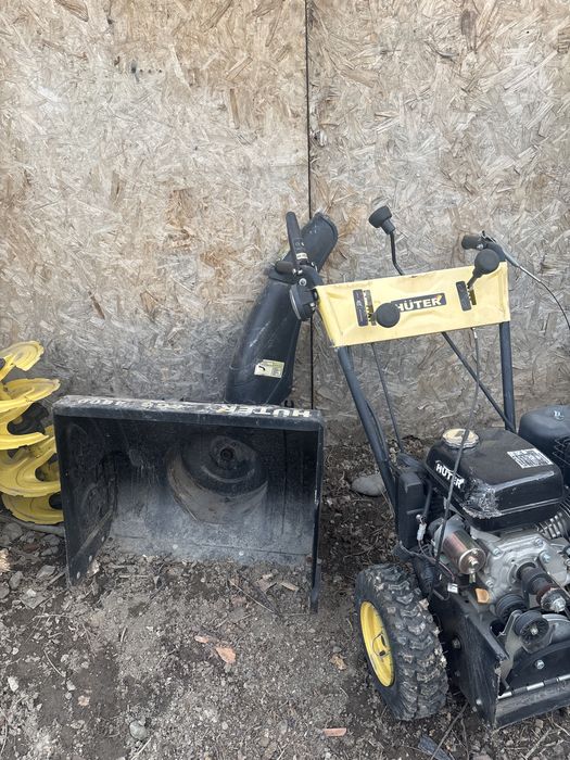 Снегоочиститель HUTER