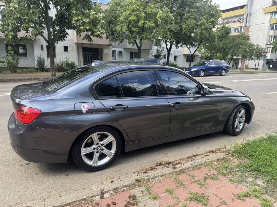 BMW Seria 3 F30 320d Sport – 2012 | ZF 8 trepte | Navi Mare | Piele Sport | LED