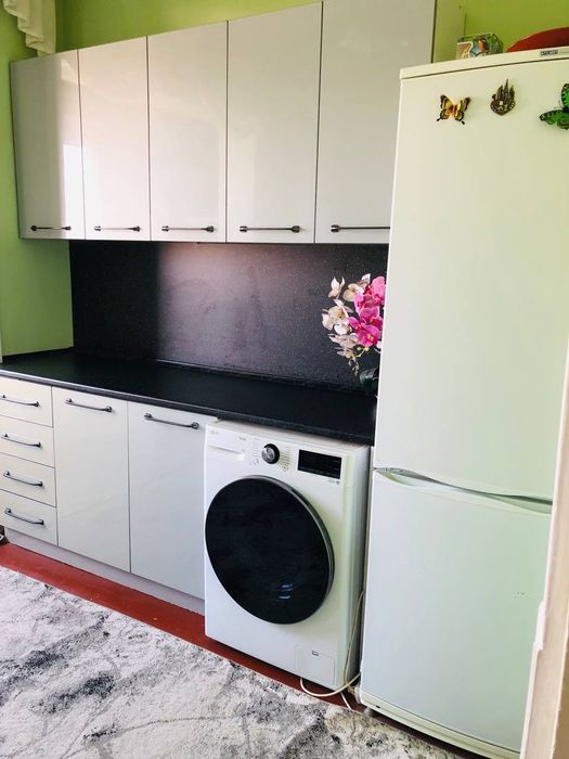 коракамиш 2/5 да 9этажка 9 этаж 67 кв 2 хона