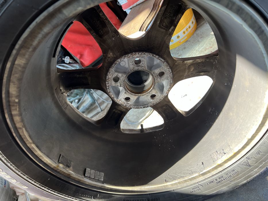 Bridgestone & Pirelli 235/60/17