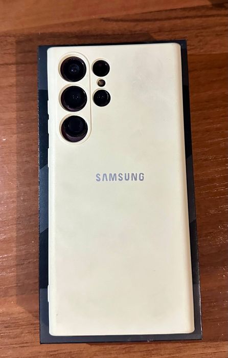 Продам Samsung Galaxy S22 Ultra