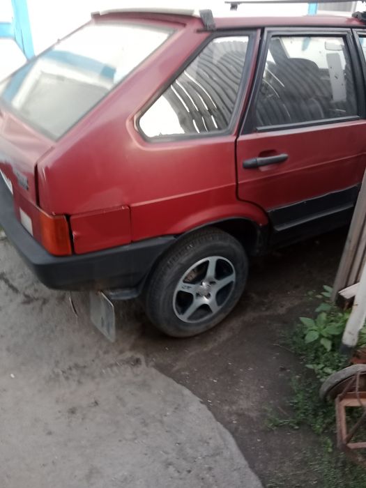 Продам машину вас 21093