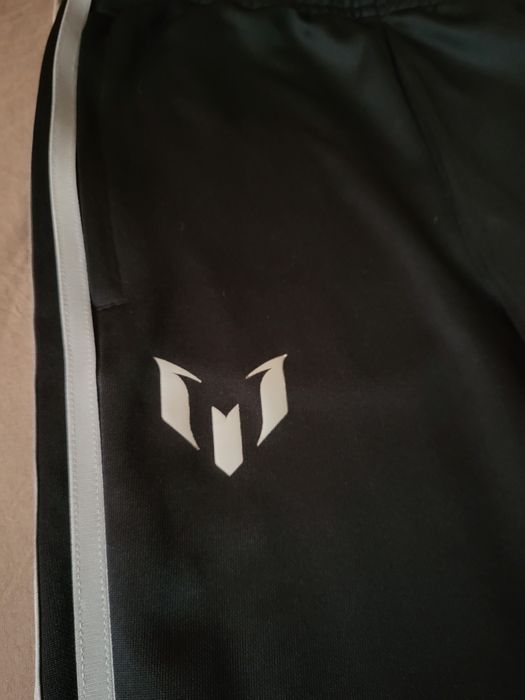 Юношески спортен екип на Меси