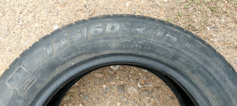 Продам всесезонную резину