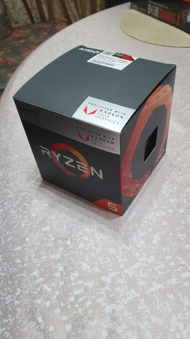 Procesor AMD Ryzen 5 2400G BOX