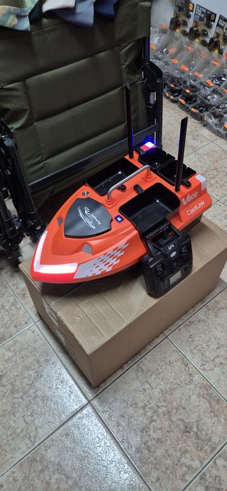 Лодка за захранка FLYTEC V802 PRO GPS
