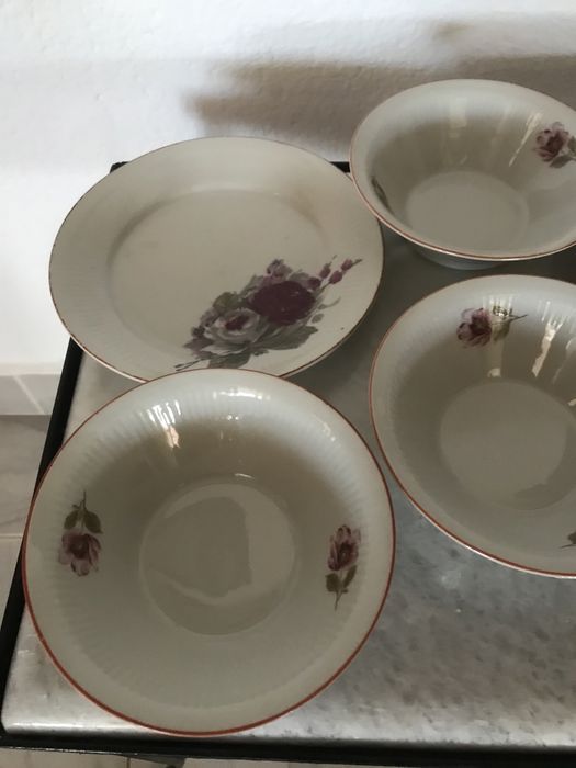 Порцеланови чинии - български порцелан