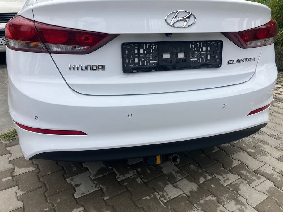 Теглич за Хюндай Елантра