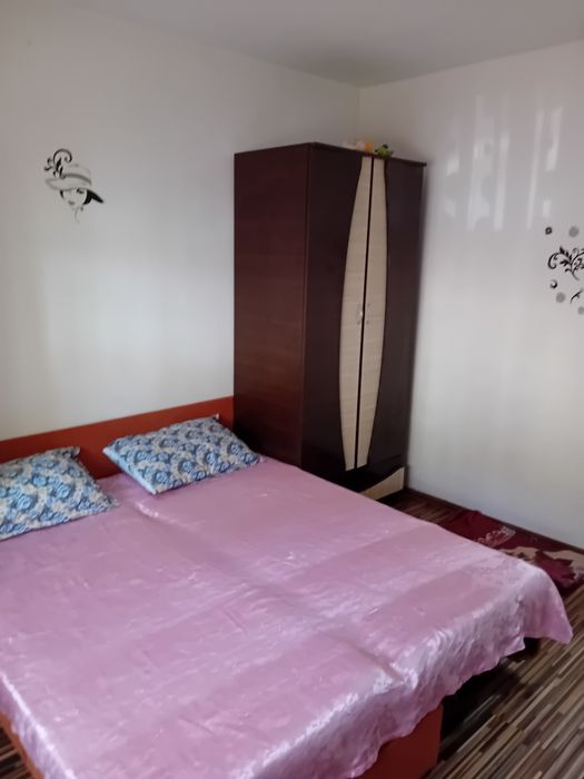 Vând apartament cu doua camere