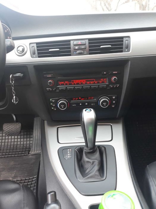 BMW Seria 3 318i E90 Benzina cutie automata, 161031 km reali verificabili
