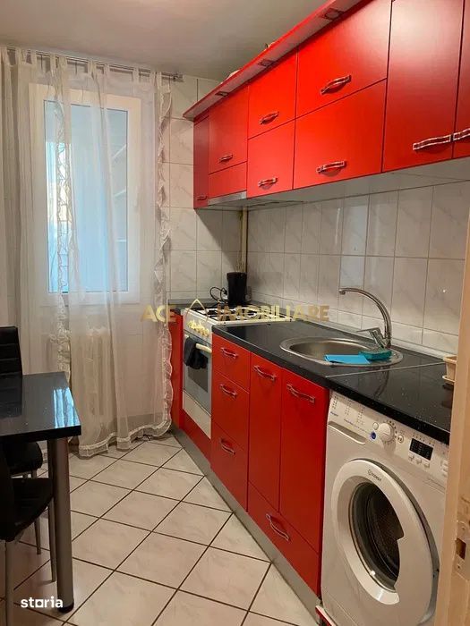 2 Camere de inchiriat | Salajan | Metrou |