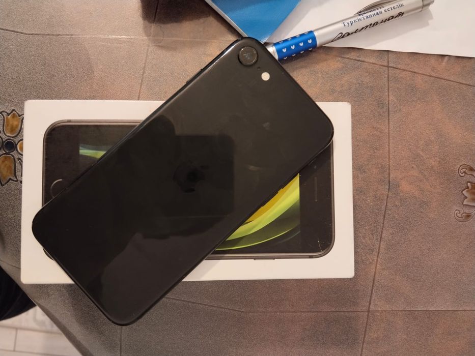 айфон se2020 64gb