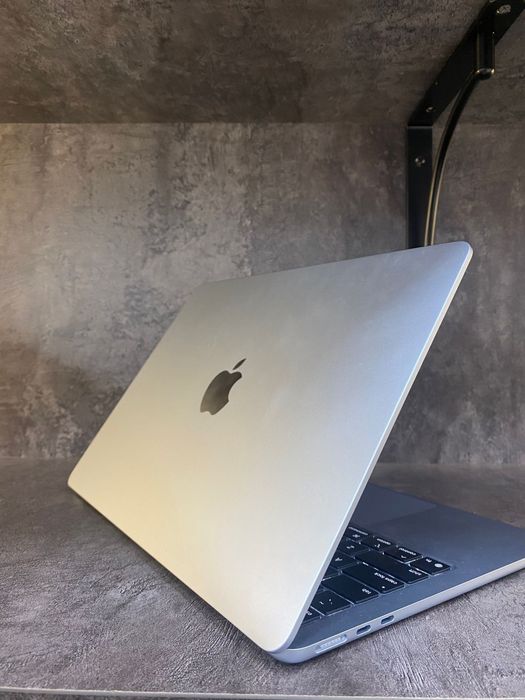 MacBook Air A3240 16GB/256GB SSD