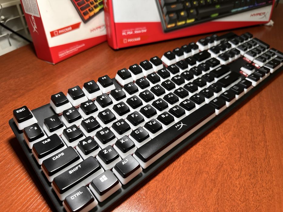 Hyperx Alloy Origins + keycaps