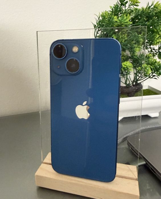 LICHIDARE STOC! Telefon Mobil / Smartphone Iphone 13 Mini Albastru 128 GB Baterie 85 Fisurat