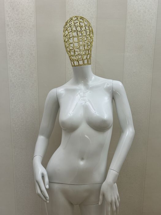 Манекен новый продам 50000