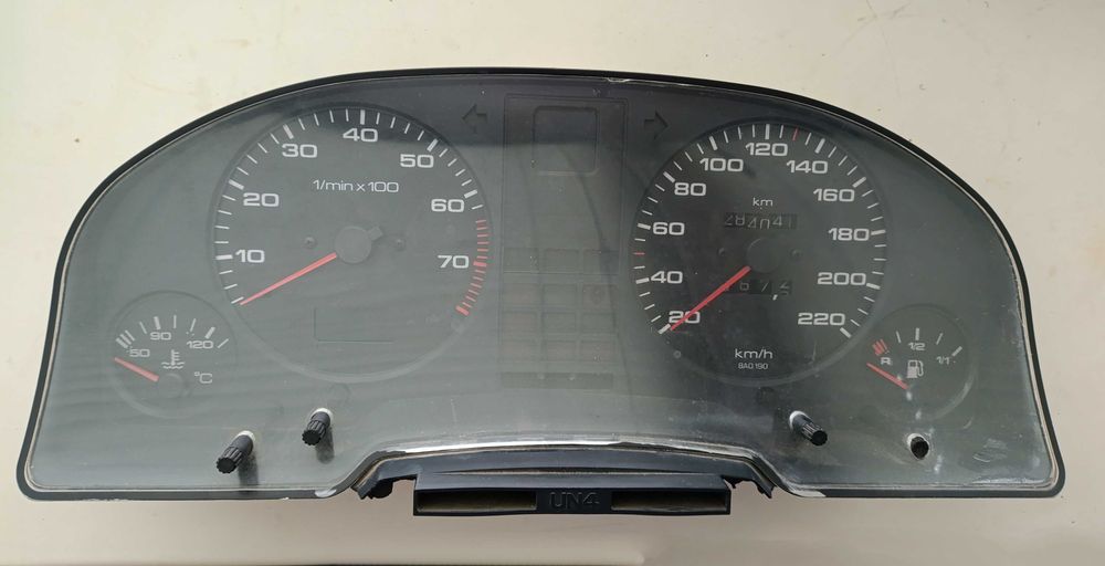 Щиток приборов audi 80