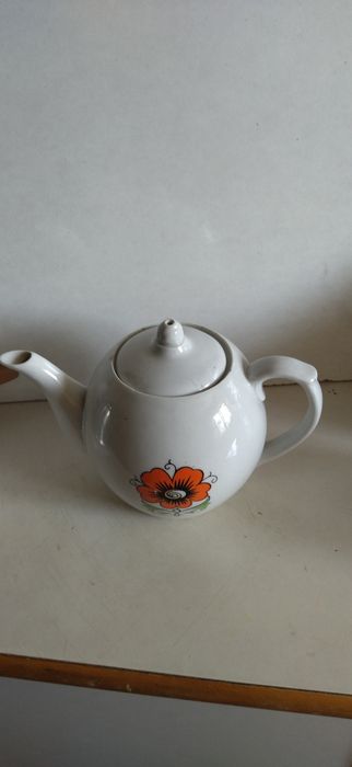 Продаются чайники .