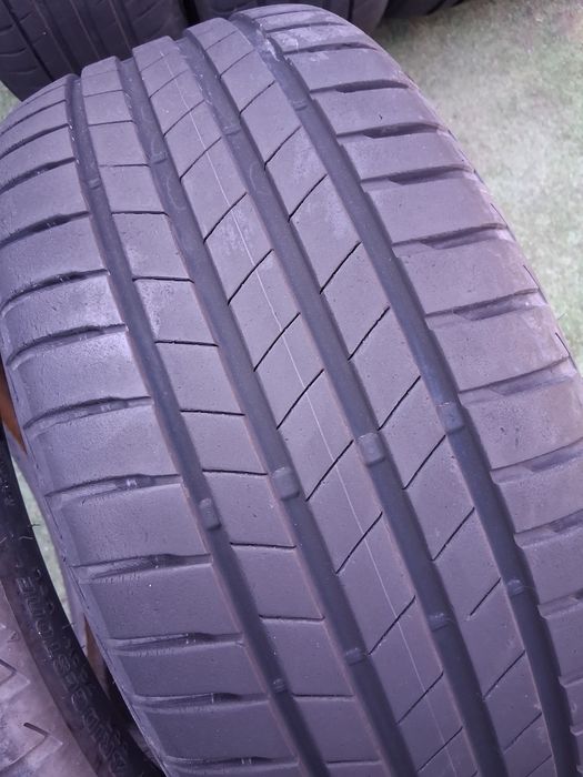 215 45 17 Bridgestone  2бр летни