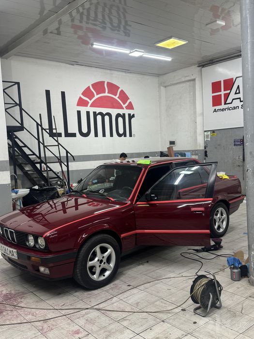 BMW E30 1989-yil BMW