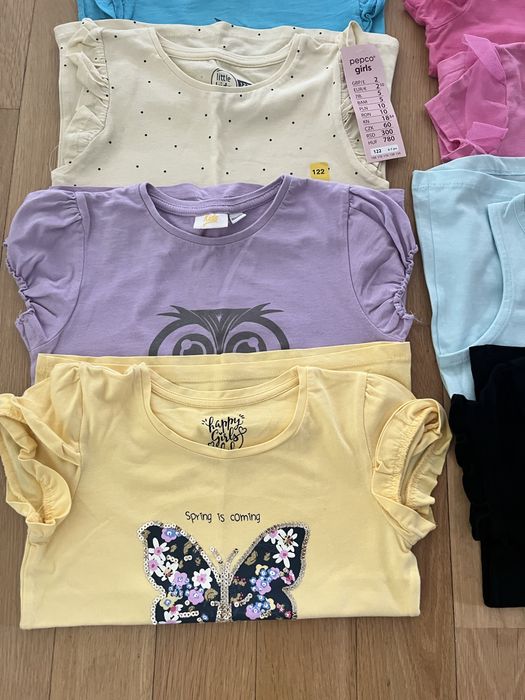 Lot 12 tricouri fete, masuri 122-128