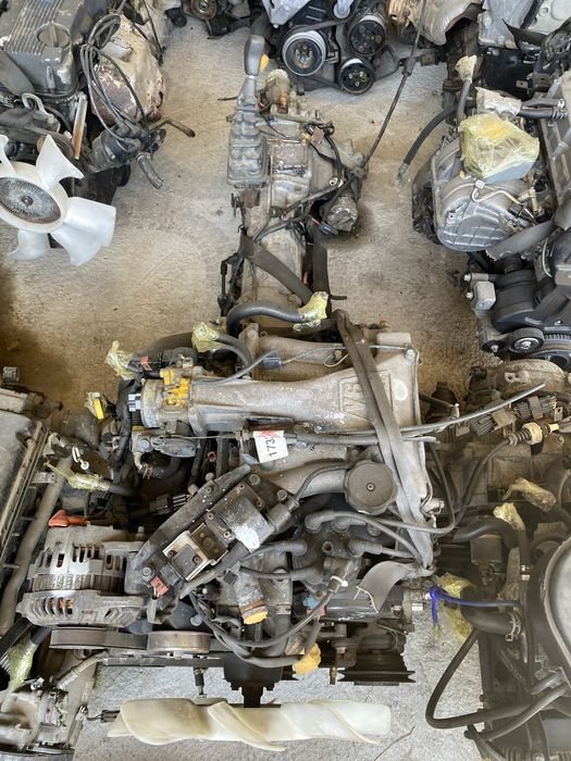 Двигатель  MITSUBISHI 6G72