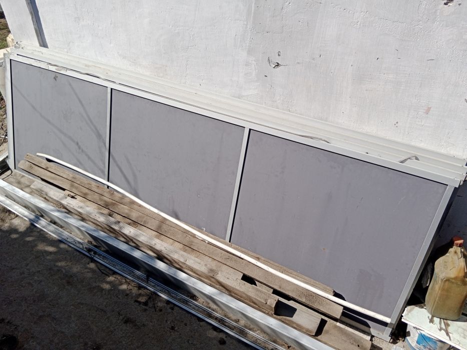 Дверь передвижнои