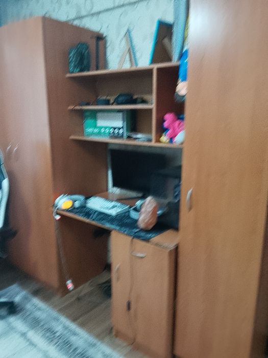 Продам мебель учебный стол