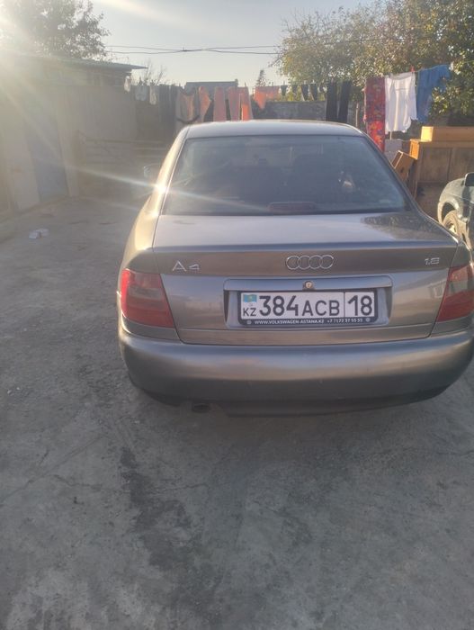 Автомобиль Ауди А4