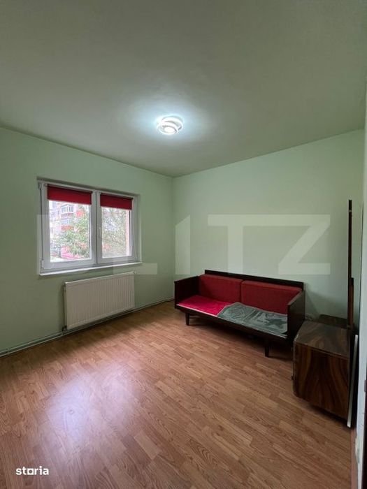 Apartament 4 camere, decomandat, 81 mp, zona Blocuri