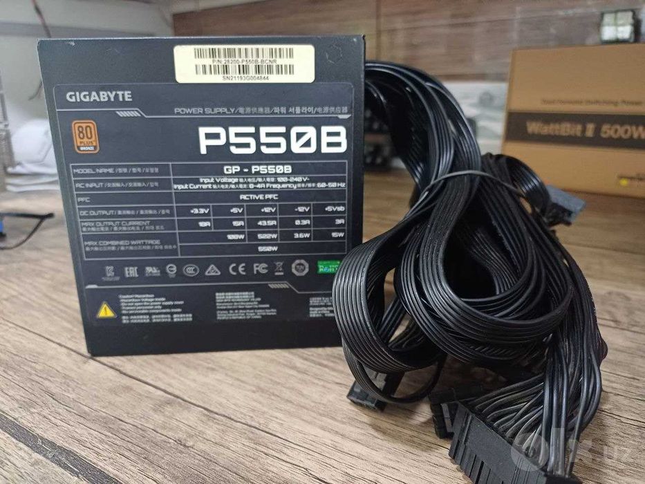 Блок питания Gigabyte GP-P550B, 550W