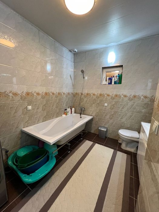 Уй сатылады! Келип кориниз