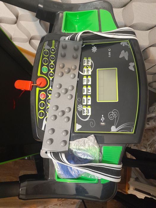 Беговая дорожка спортивная