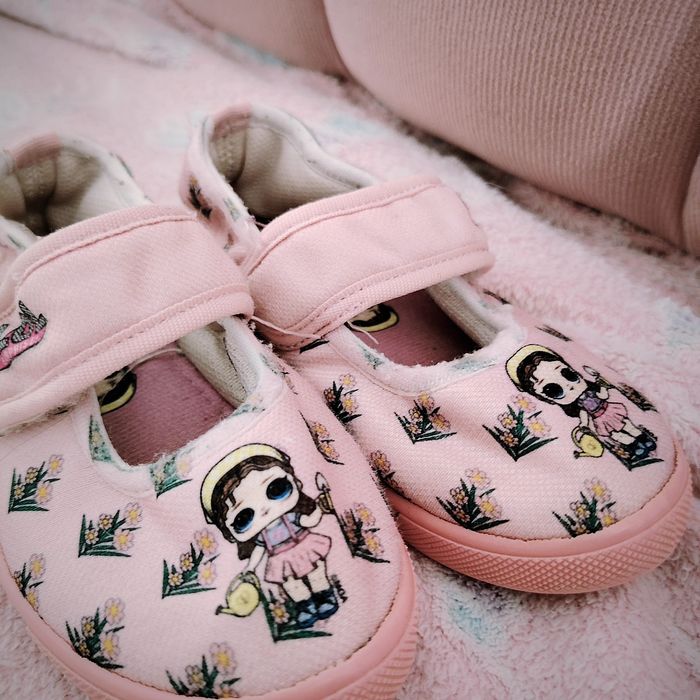 Обувь на девочку 25-26