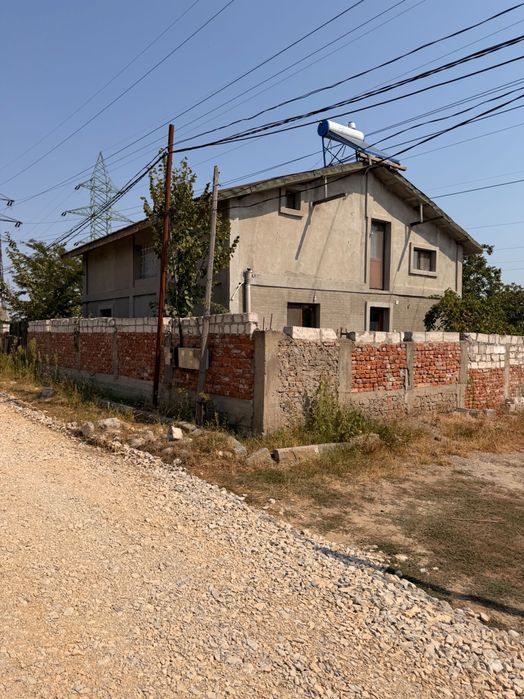 Casă de vânzare în Craiova – spațioasă