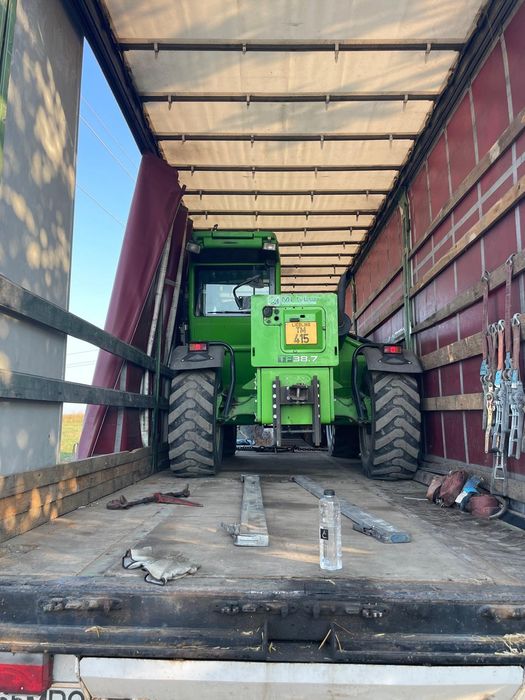 Vând semiremorca mega,transport utilaje