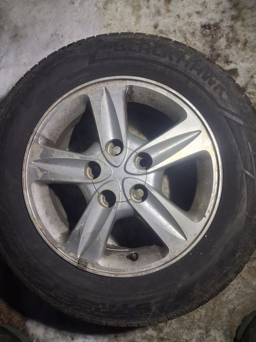 Продам шины с дисками.