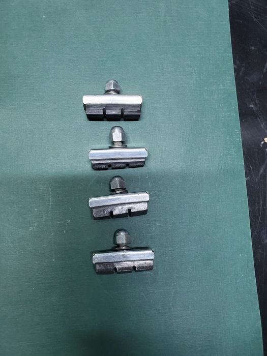 Комплект колодок для тормозов велосипеда