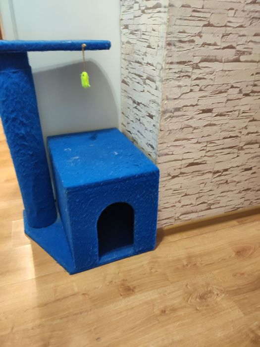 Продам домик для кота .