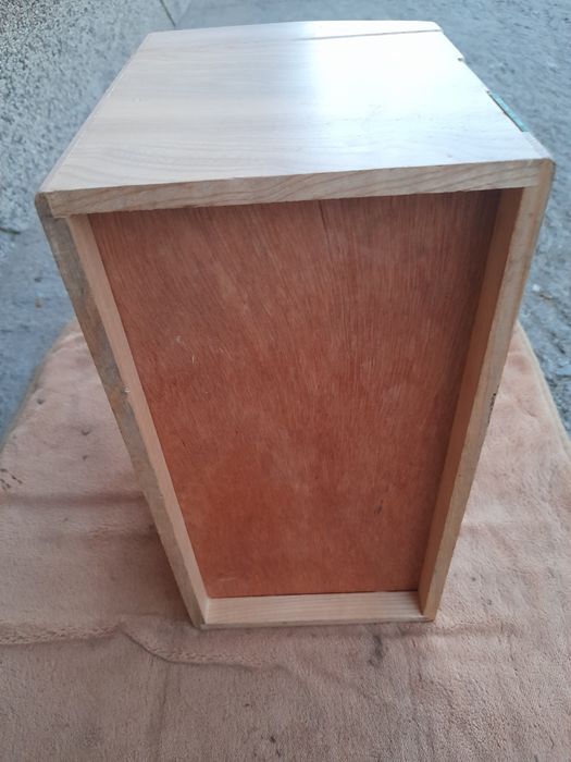 Дървена кутия за бижута