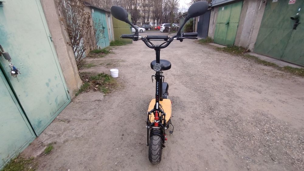 Trotinetă Electrica cu scaun Eflux
