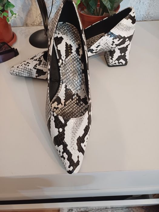 Продаю туфли ZARA
