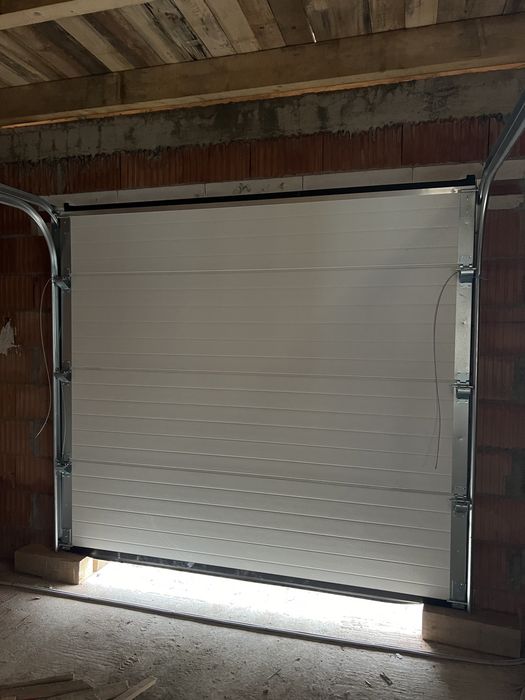 Usa de garaj 2200x2500culoare  Gri Basaltgrau