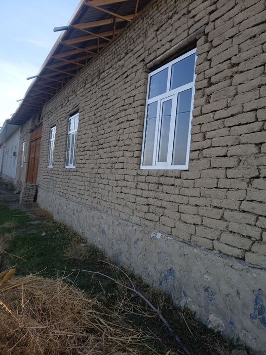 12 sotixliy uy sotiladi yoki krartira bo‘lsa kilishiladi