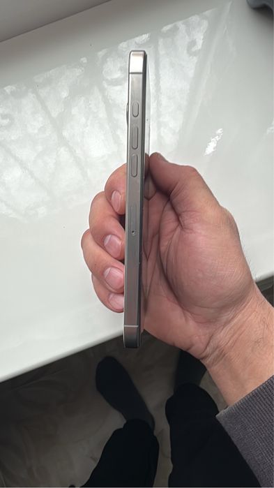 Продам Iphone 16 pro max