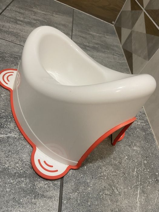 Горшок детский продаю